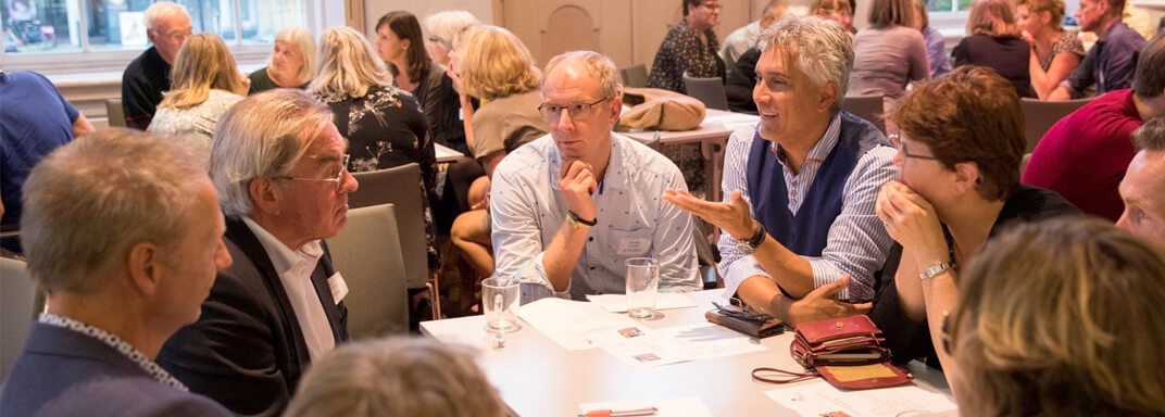Ouderenzorgaanbieders Kennemerhart, Zorggroep Reinalda, Sint Jacob, Zorgbalans, De Zorgspecialist en Viva! Zorggroep met elkaar in gesprek over de regionale visie op zorg